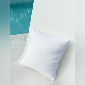 Anaya PureAir indoor outdoor white bouclé pillow cover/16” x 16”-NWT